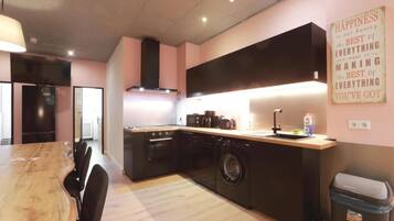 Hevals 6 Bedroom Apartment (excluding 125 EUR cleaning fees) | In-room safe, soundproofing, iron/ironing board, free WiFi