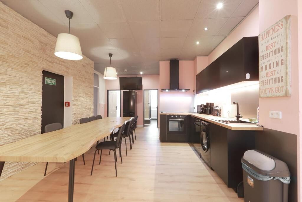In-room safe, soundproofing, iron/ironing board, free WiFi