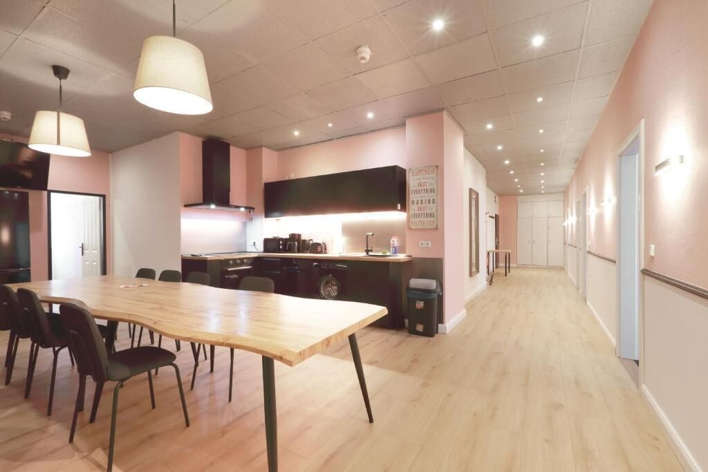 Hevals 6 Bedroom Apartment (excluding 125 EUR cleaning fees) | In-room safe, soundproofing, iron/ironing board, free WiFi