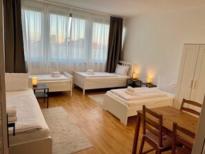 Studio Standard, 1 chambre (Excluding 85 Euro Cleaning Fee)