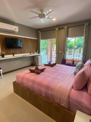 Deluxe Room, 1 Bedroom, Lanai, Resort View | 1 bedroom, rollaway beds, free WiFi, bed sheets