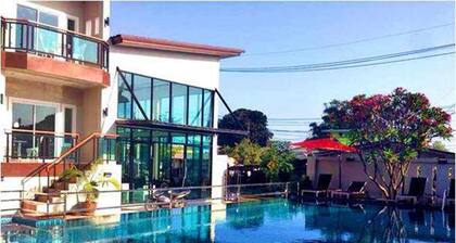 Bee Orchid Pool Villa