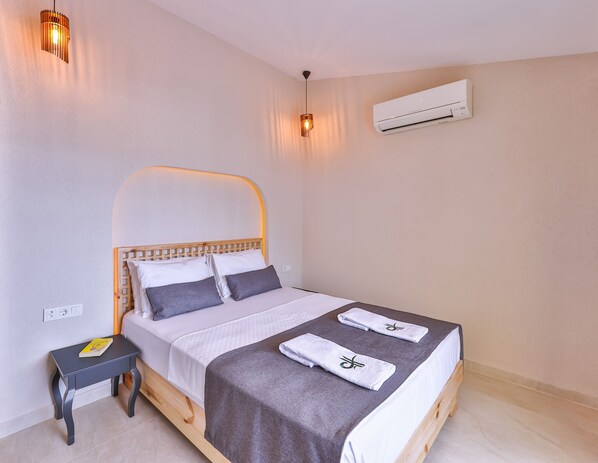 エグゼクティブ ダブルルーム シービュー | 1 室のベッドルーム、ミニバー、セーフティボックス (室内)、客室ごとに異なるインテリア