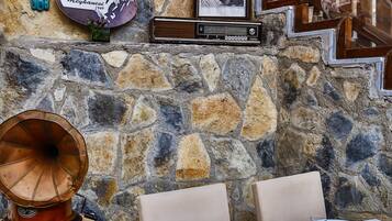 Petit déjeuner continental (5 USD par personne)