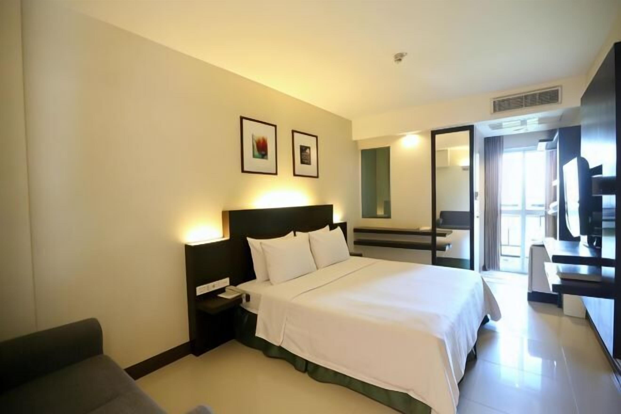 Cortinas opacas y wifi gratis