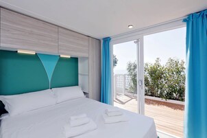 Mobile Home, Sea View | Premium bedding, WiFi, bed sheets