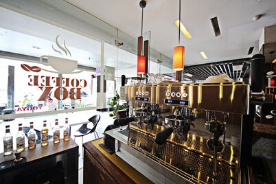 Anggrek Shopping Hotel