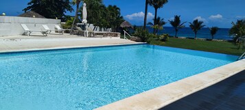 Outdoor pool, sun loungers