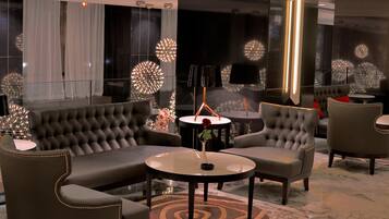 Coin salon dans le hall