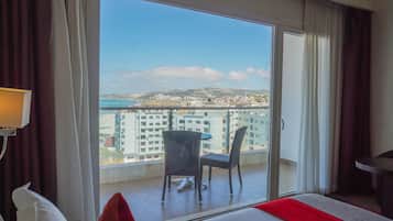 Premium bedding, minibar, in-room safe, desk