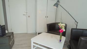Blackout drapes, rollaway beds, free WiFi, bed sheets