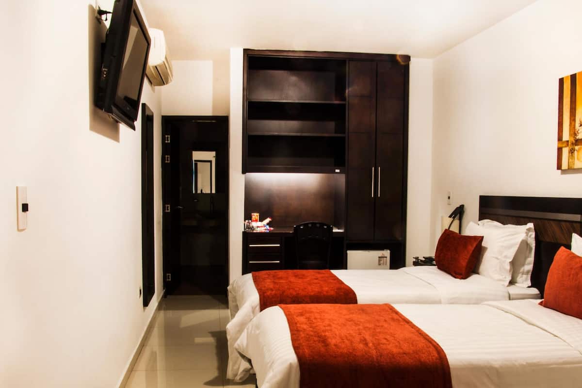 Coffres-forts dans les chambres, bureau, rideaux occultants