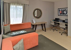 Flat-screen TV - Scottish Inns & Suites (Cotulla)