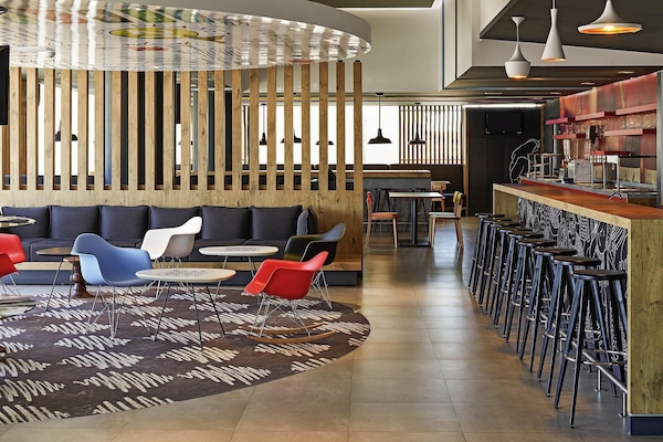 Phục vụ bữa sáng và bữa tối