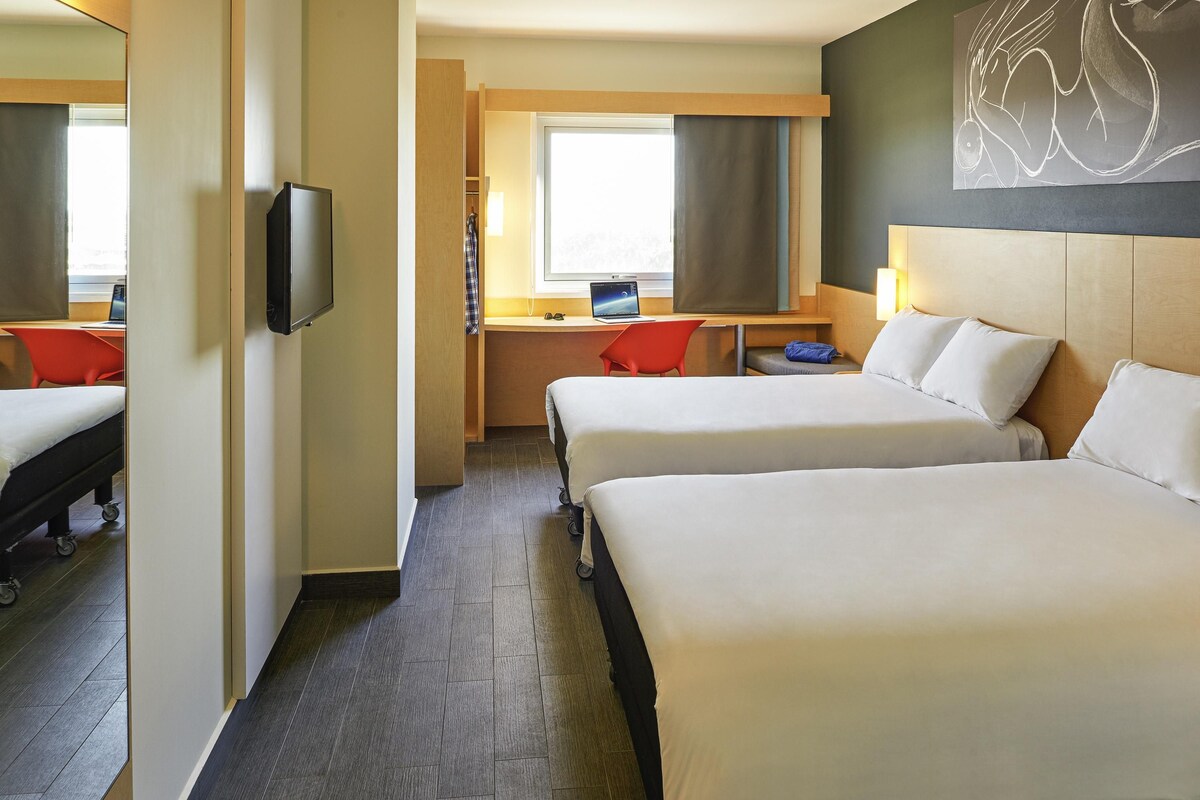 Standard Double Room, 2 Double Beds | In-room safe, desk, blackout drapes, soundproofing