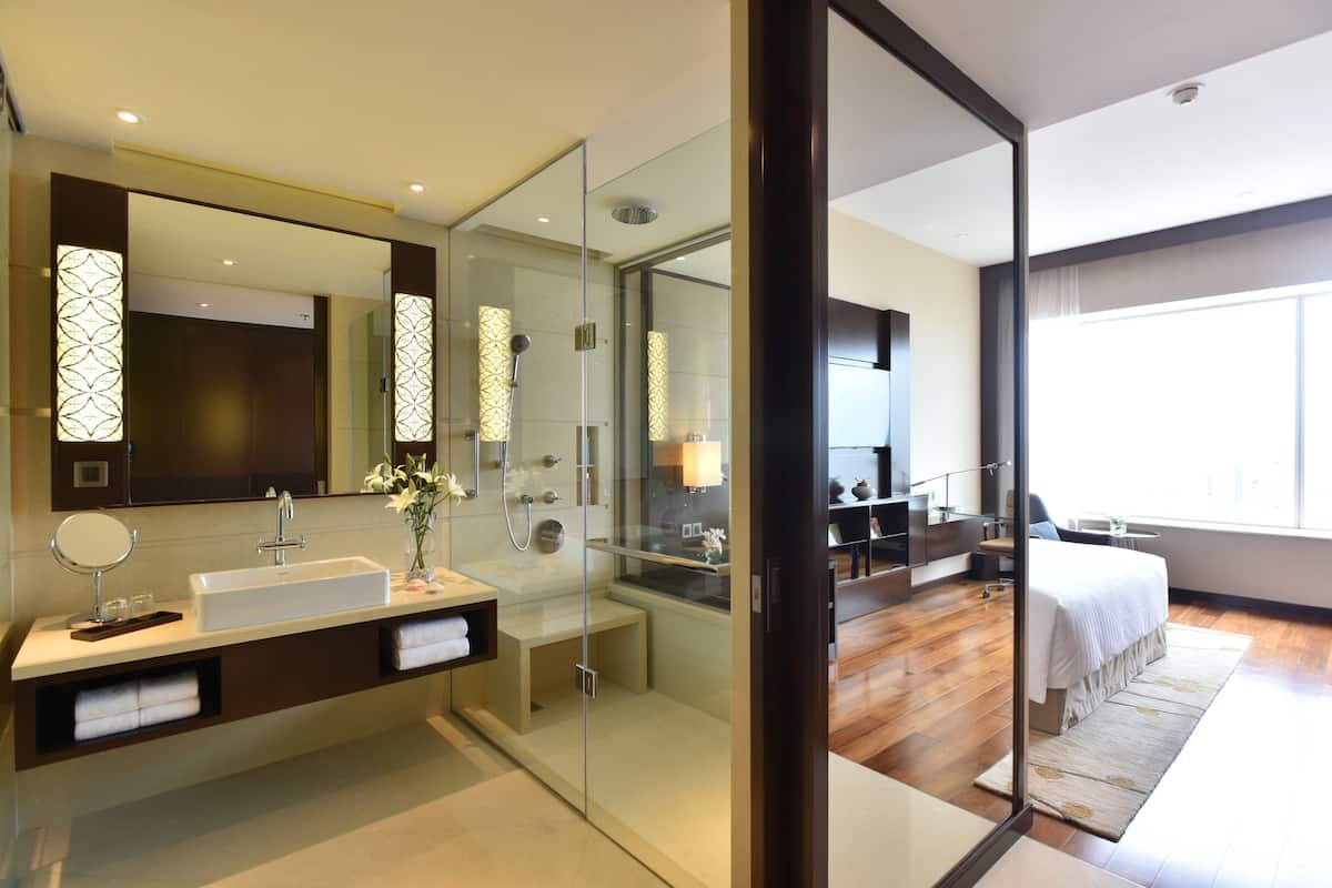 deluxe room, 1 king bed, non smoking | view from room