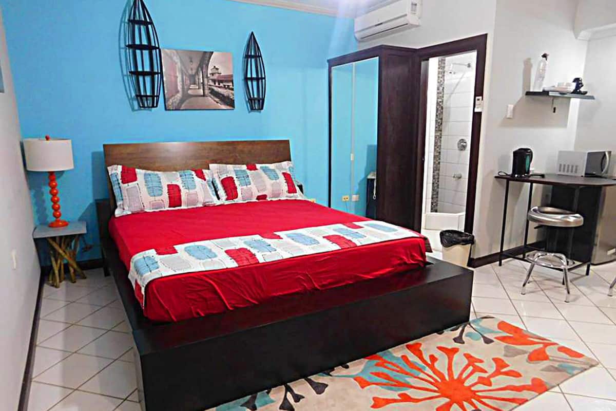 Suíte (1 King Bed ) | Wi-Fi de cortesia
