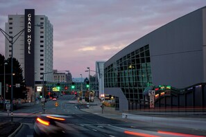 Exterior - The Davenport Grand, Autograph Collection (Spokane)