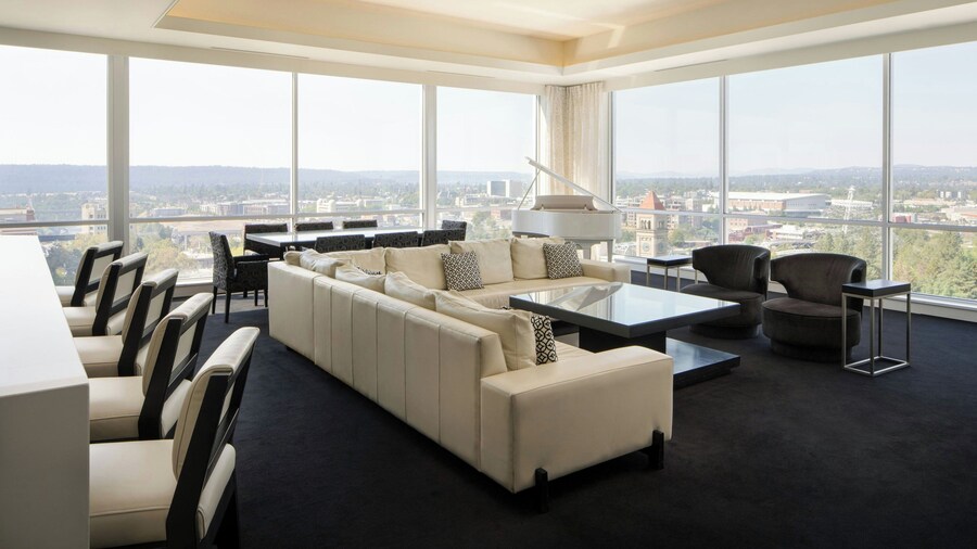 The Davenport Grand, Autograph Collection