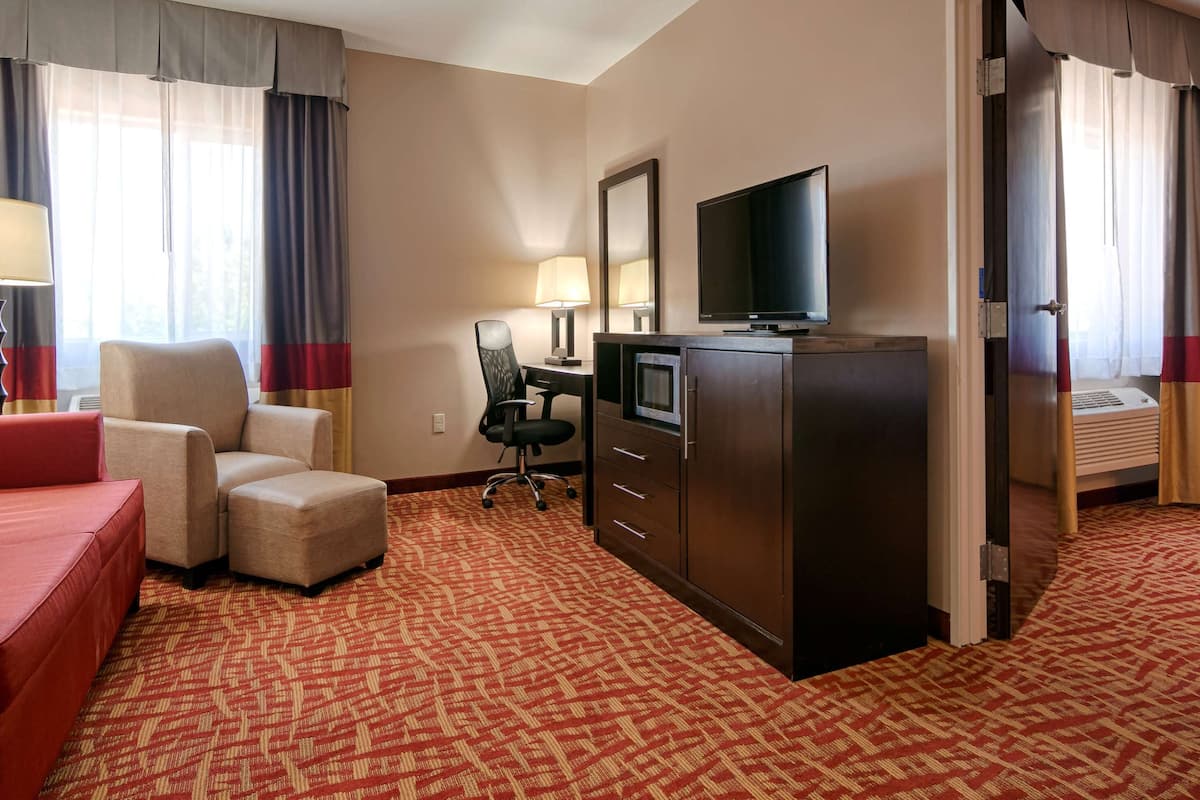 pillow-top beds, in-room safe, desk, iron/ironing board