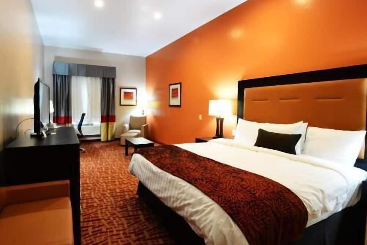Pillow-top beds, in-room safe, desk, iron/ironing board