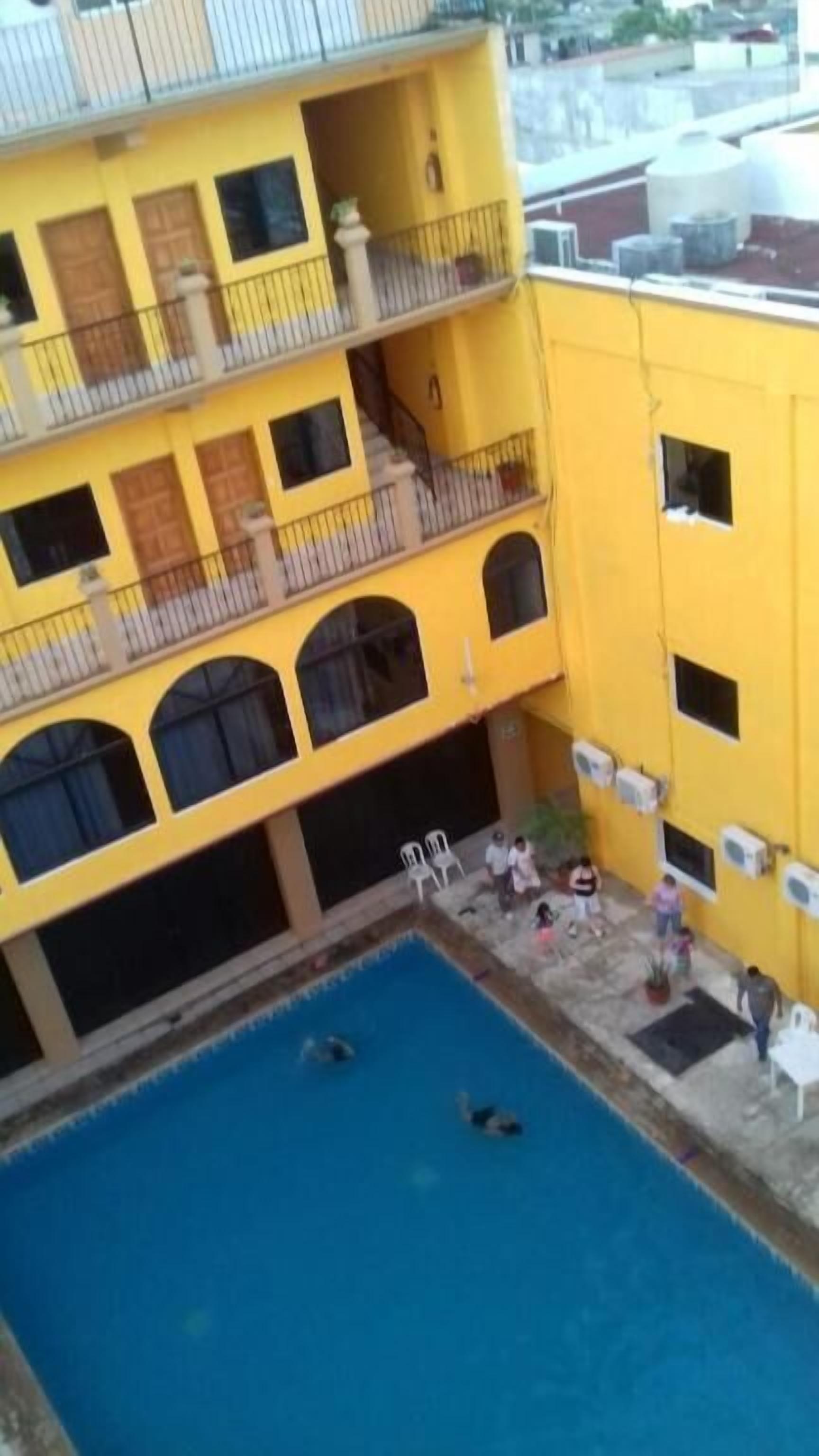 Alberca al aire libre 