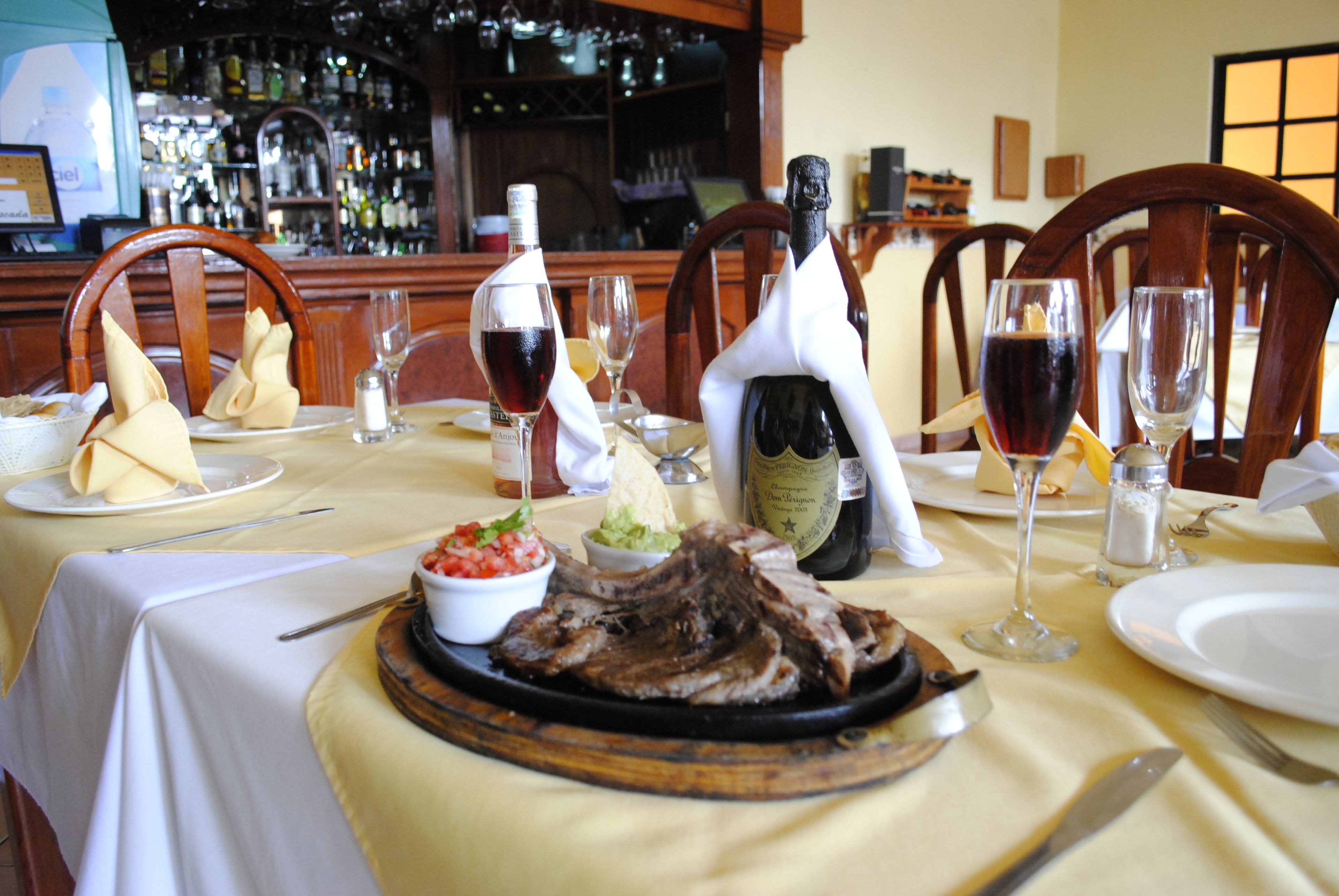 Se sirven desayunos, comidas y cenas 