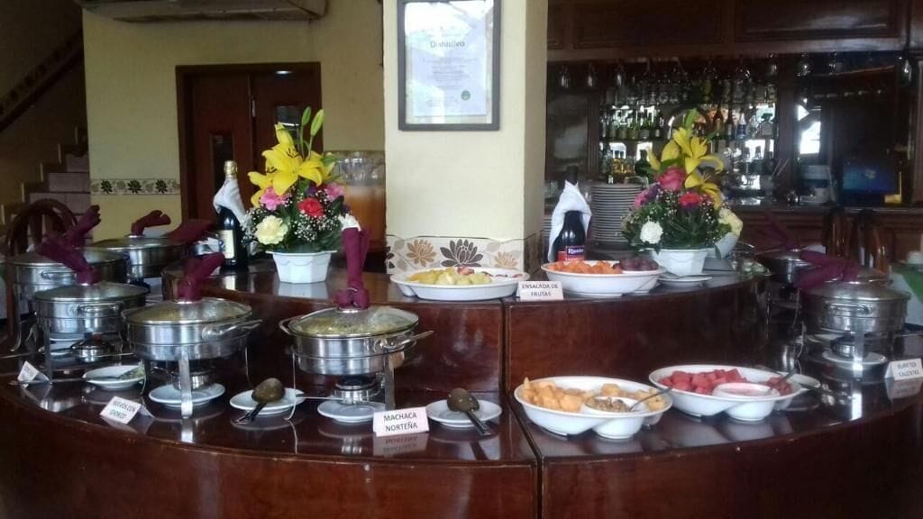 Se sirven desayunos, comidas, cenas y cocina internacional 