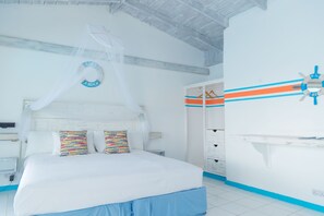 Standard Double Room | In-room safe, desk, iron/ironing board