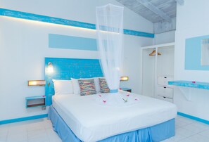 Standard Double Room | In-room safe, desk, iron/ironing board - Anchorage Yacht Club Hotel (Union Island)