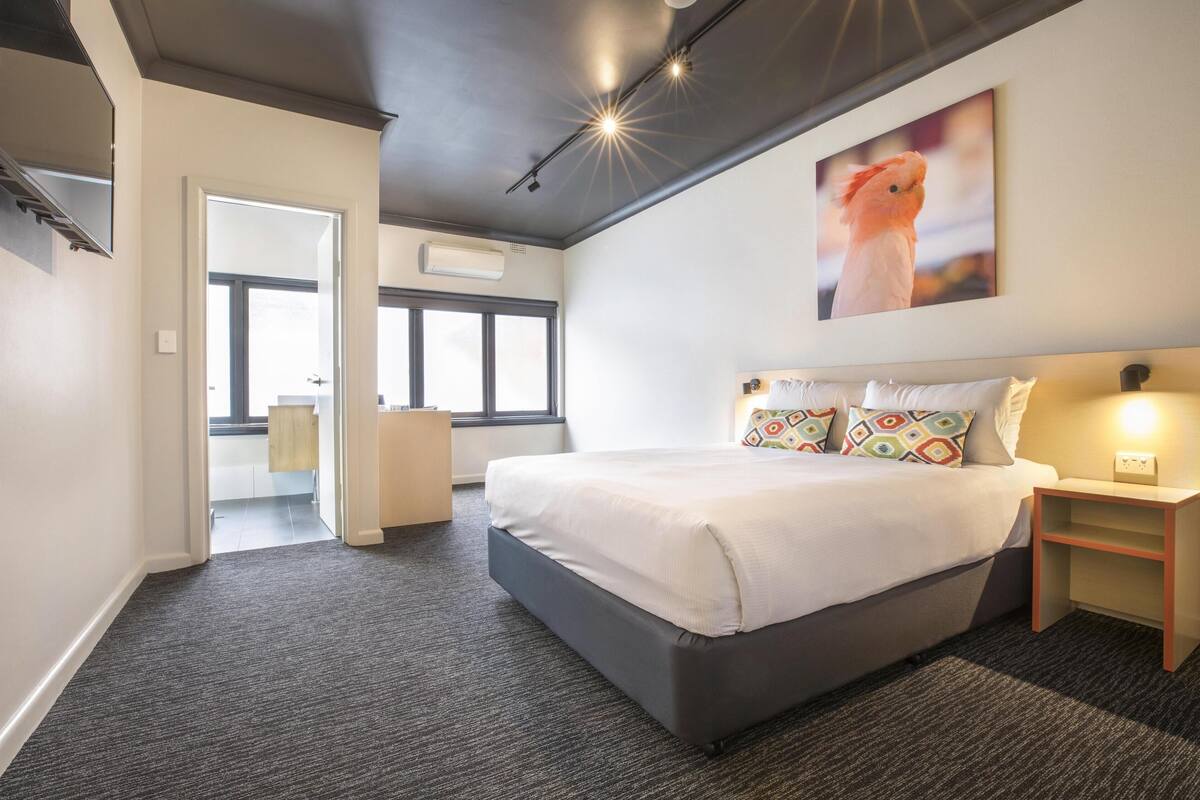 Desk, iron/ironing board, free WiFi, bed sheets