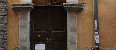 Lối vào nơi lưu trú