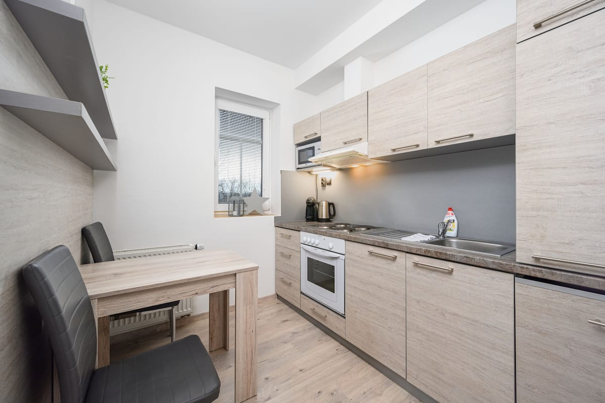 Suite, 2 Bedrooms (#7) | Private kitchen