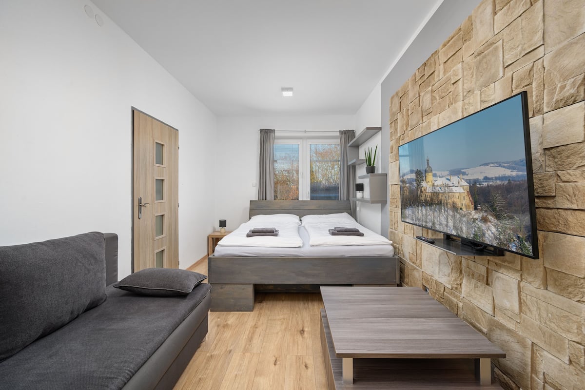 suite, 2 bedrooms (#6) | in-room safe, free wifi, bed sheets
