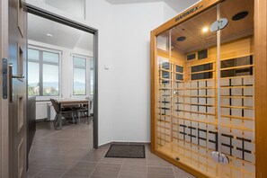 Apartament, vistes al jardí | Caixa forta a l'habitació, bressols, wifi gratuïta i roba de llit 