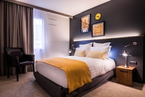 In-room safe, laptop workspace, soundproofing, iron/ironing board - Best Western Plus Suitcase Paris La Defense (Bois-Colombes)