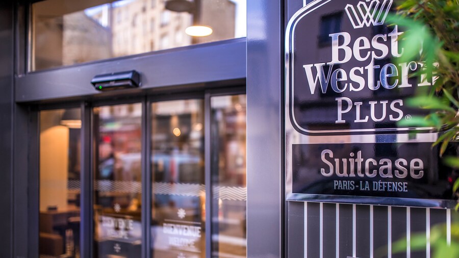 Best Western Plus Suitcase Paris La Defense
