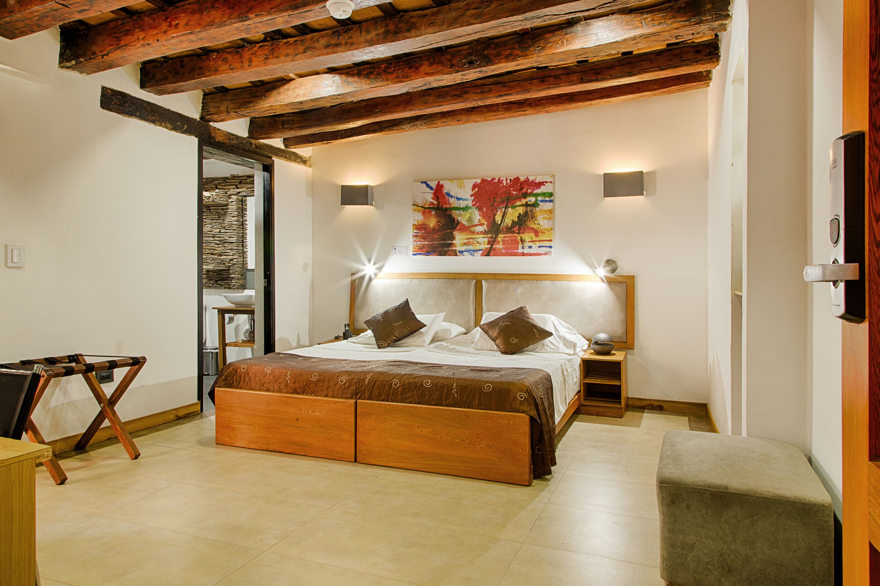 deluxe room | egyptian cotton sheets, premium bedding, minibar, in-room safe