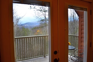 Sweetheart Cabin, 1 Bedroom, Jetted Heart-shaped Tub, Outdoor Hot Tub, Mountain View