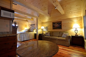 Sweetheart Cabin, 1 Bedroom, Jetted Heart-shaped Tub, Outdoor Hot Tub, Mountain View