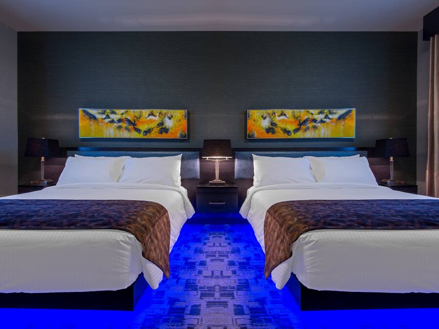 Premium bedding, in-room safe, desk, laptop workspace