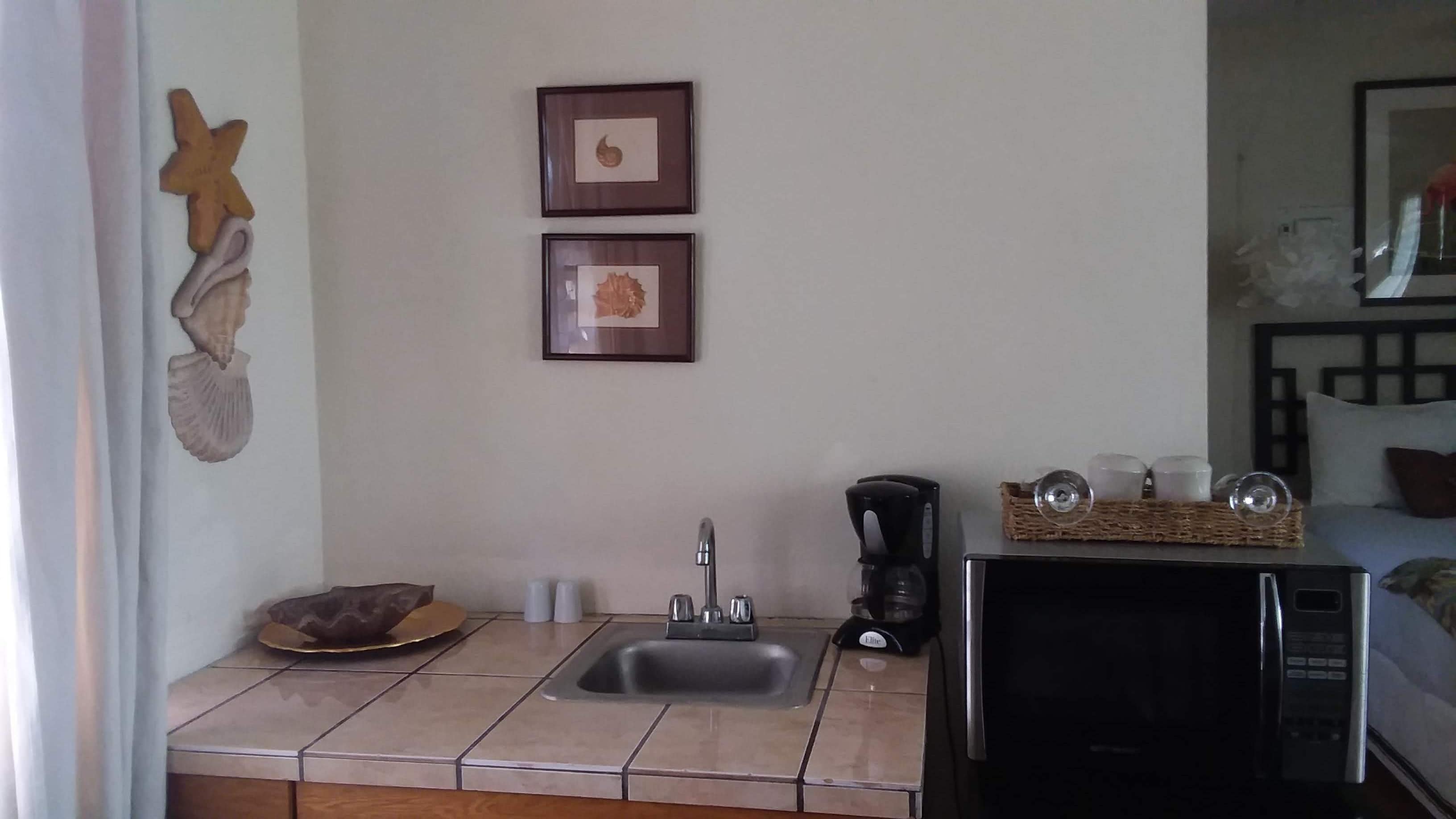 deluxe studio suite, private bathroom (casita #3) | 1 bedroom, individually decorated, individually furnished