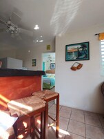 Televisión de pantalla plana, Netflix, Hulu, estación para iPod