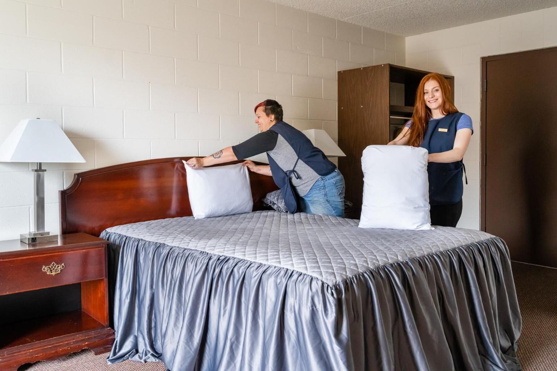 Desk, iron/ironing board, free WiFi, bed sheets