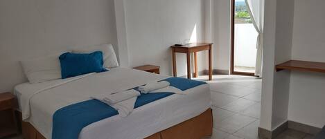 Deluxe Double Room, 1 King Bed, Balcony