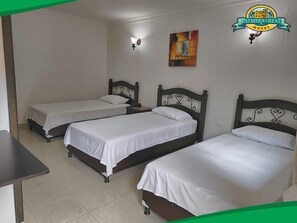 Minibar, desk, iron/ironing board, free WiFi - Hotel Palmera Real (Bucaramanga)