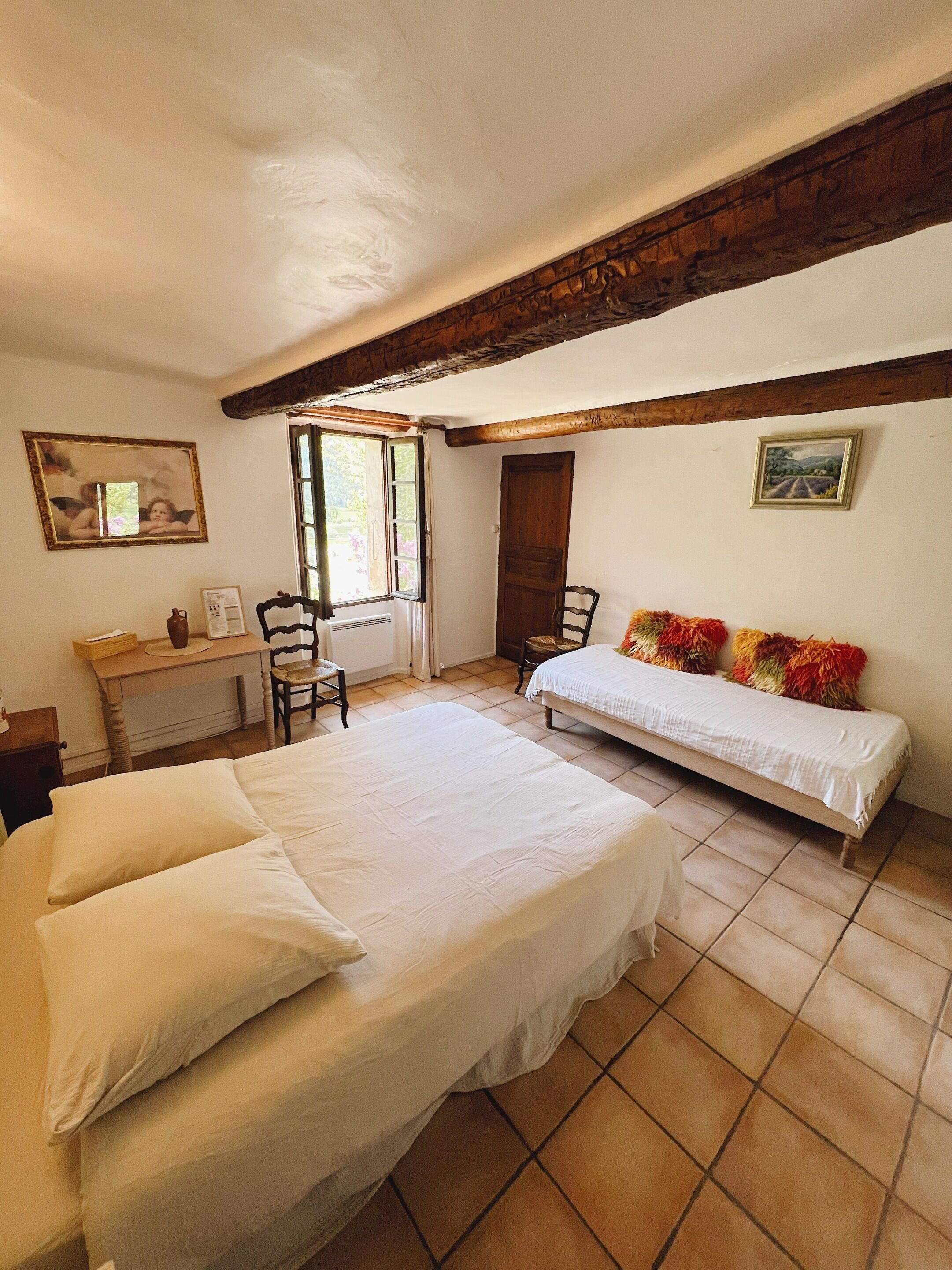 Habitación triple, baño privado