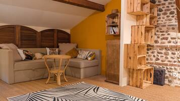 Family Quadruple Room, Ensuite (Voyage) | 1 bedroom, WiFi