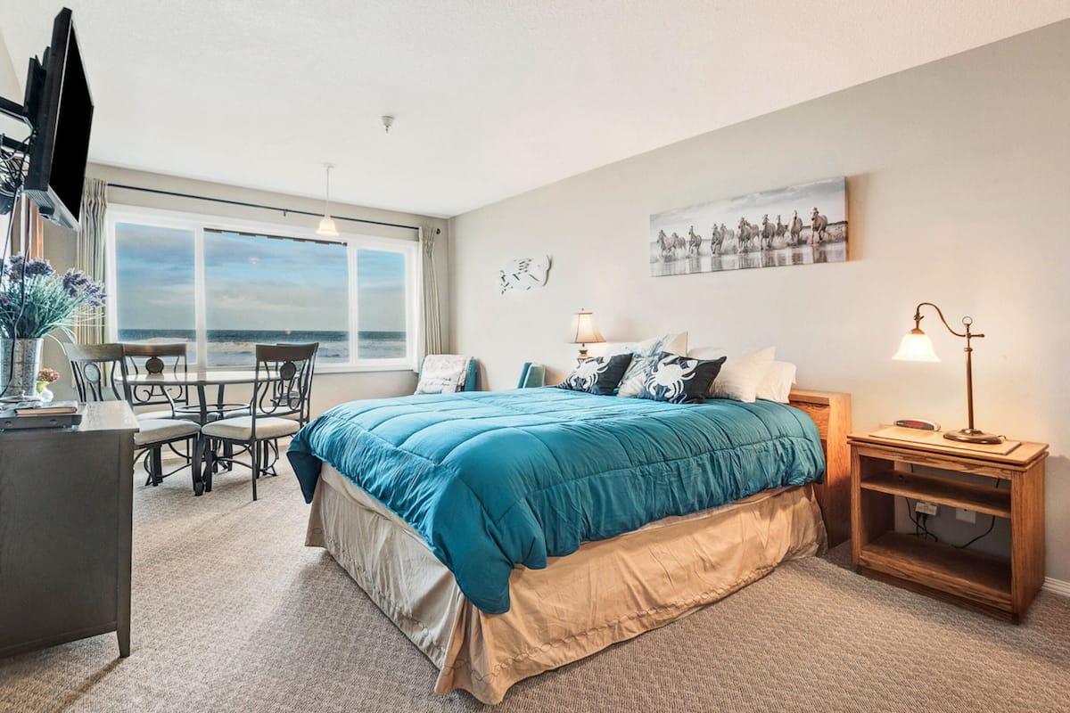 Condo, 1 Bedroom, Kitchen, Beach View | Living area | Flat-screen TV, DVD player