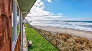 Unclassified image, 4 of 303, button - Sea Gypsy Rentals (Lincoln City)